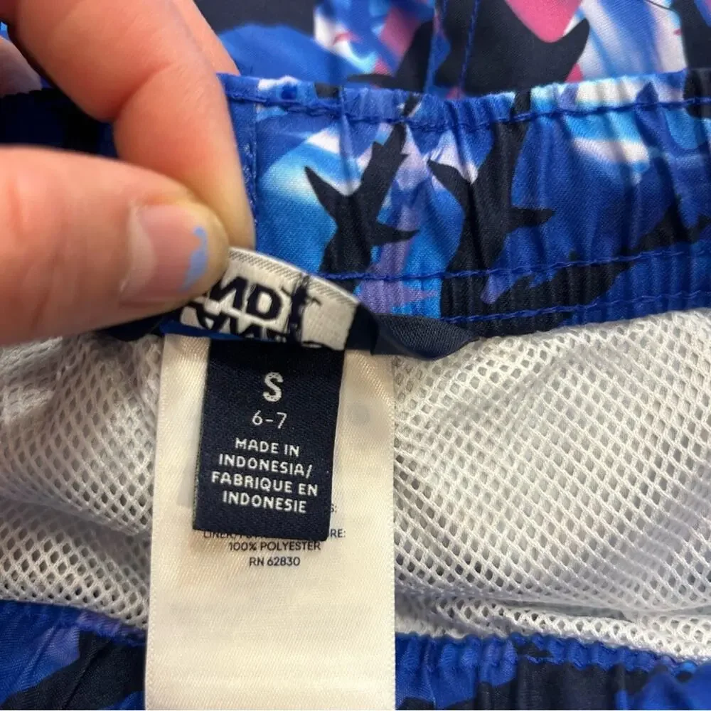 NWOT Lands End Cool Sharks Print Blue Swim Trunks Size Small 6-7‎
